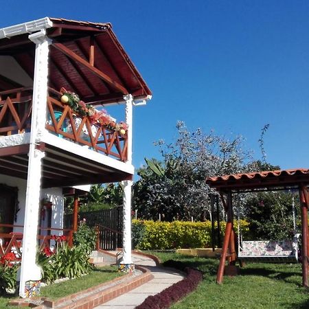 Coliving La Boira Acomodação com café da manhã Jardin Exterior foto