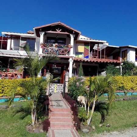 Coliving La Boira Acomodação com café da manhã Jardin Exterior foto