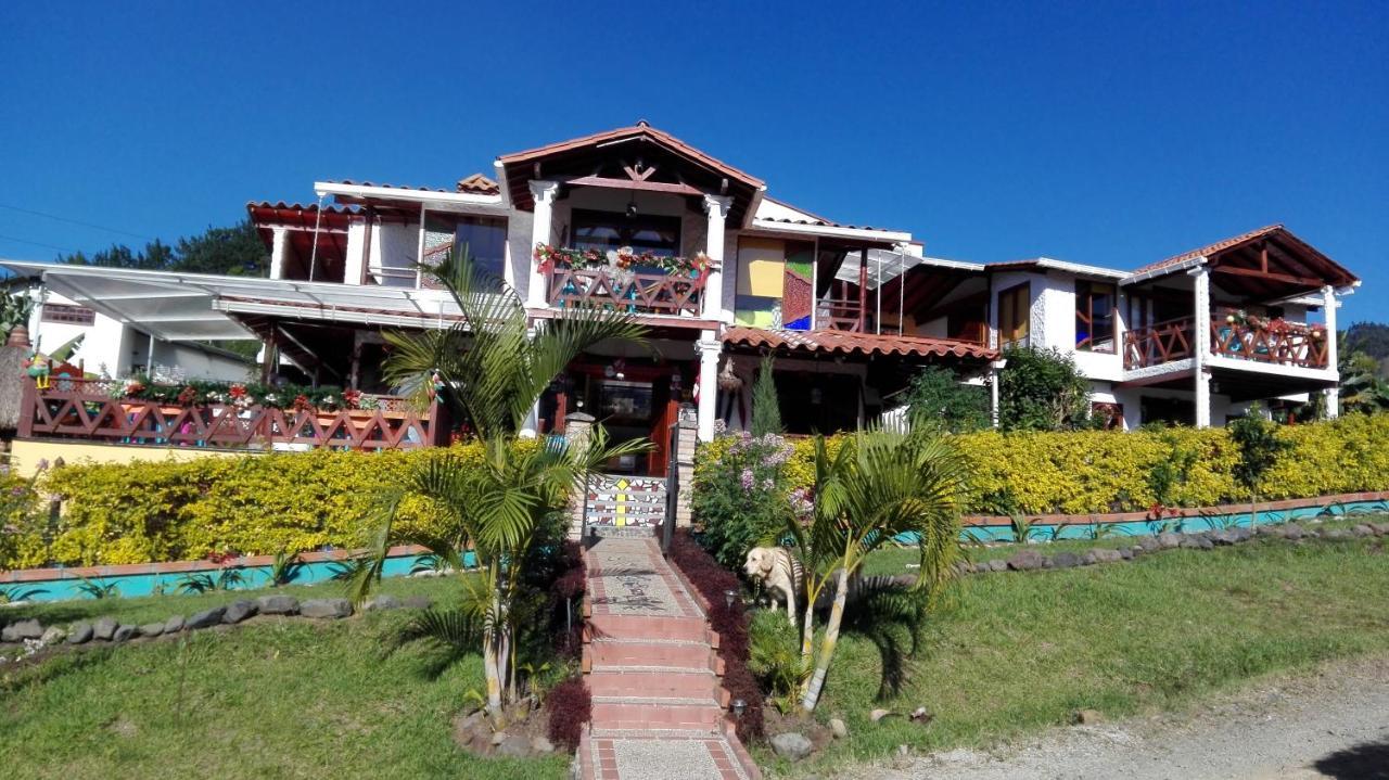 Coliving La Boira Acomodação com café da manhã Jardin Exterior foto