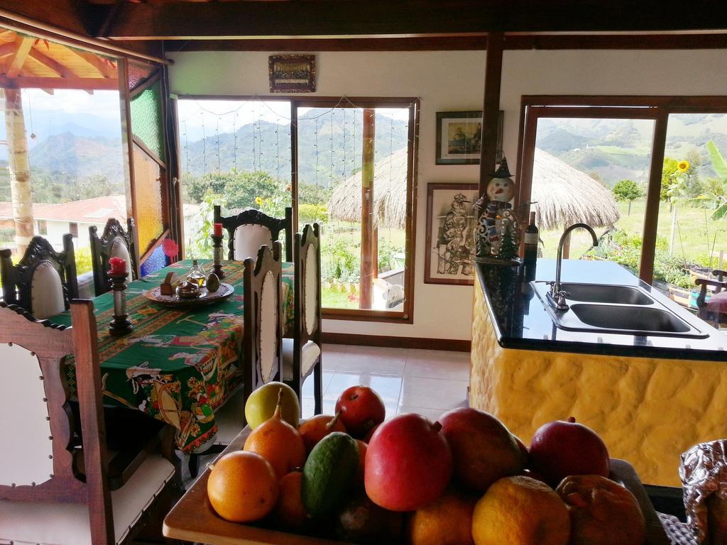 Coliving La Boira Acomodação com café da manhã Jardin Exterior foto