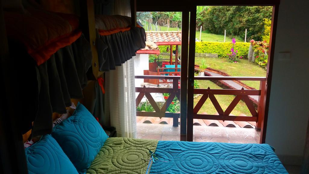 Coliving La Boira Acomodação com café da manhã Jardin Exterior foto