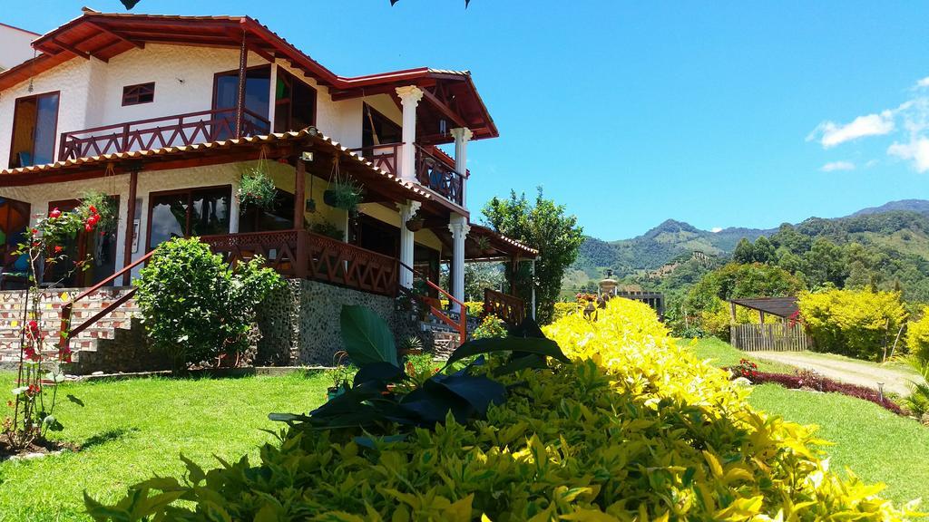 Coliving La Boira Acomodação com café da manhã Jardin Exterior foto