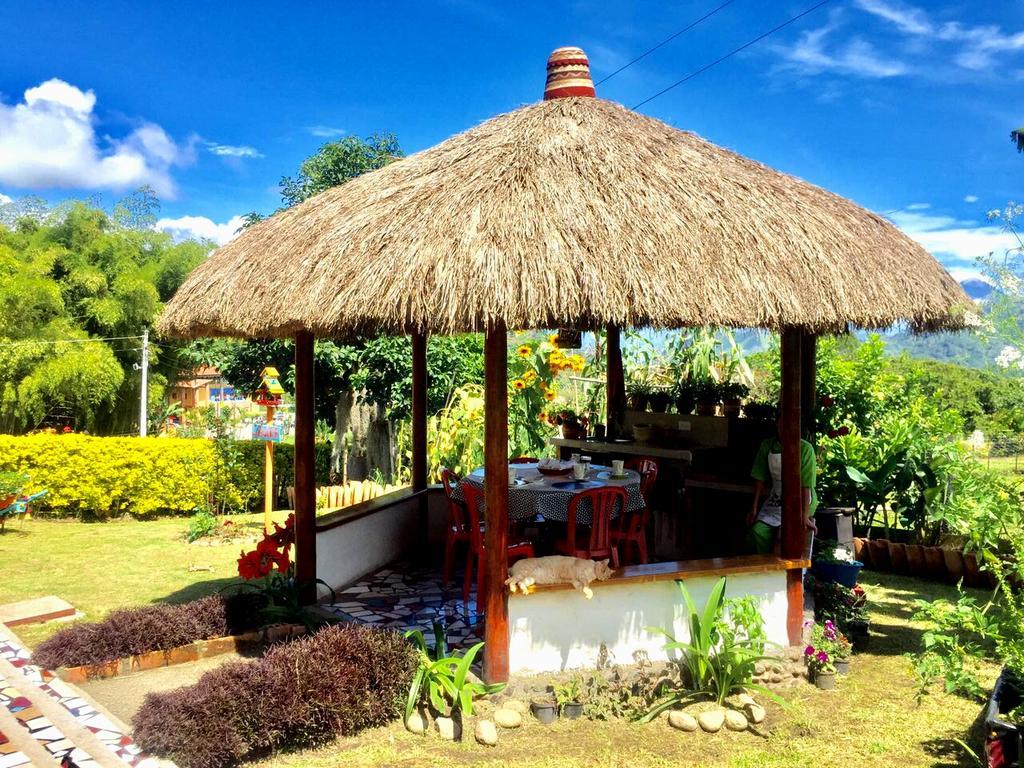 Coliving La Boira Acomodação com café da manhã Jardin Exterior foto