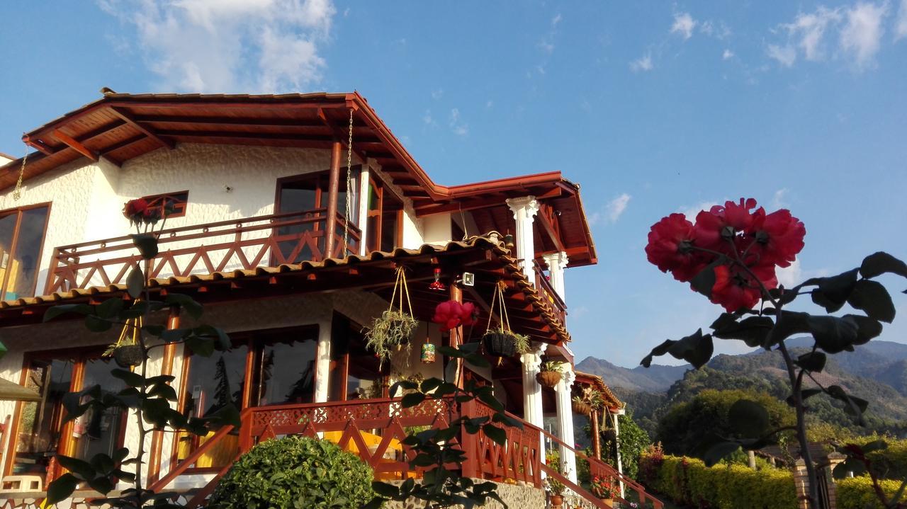 Coliving La Boira Acomodação com café da manhã Jardin Exterior foto