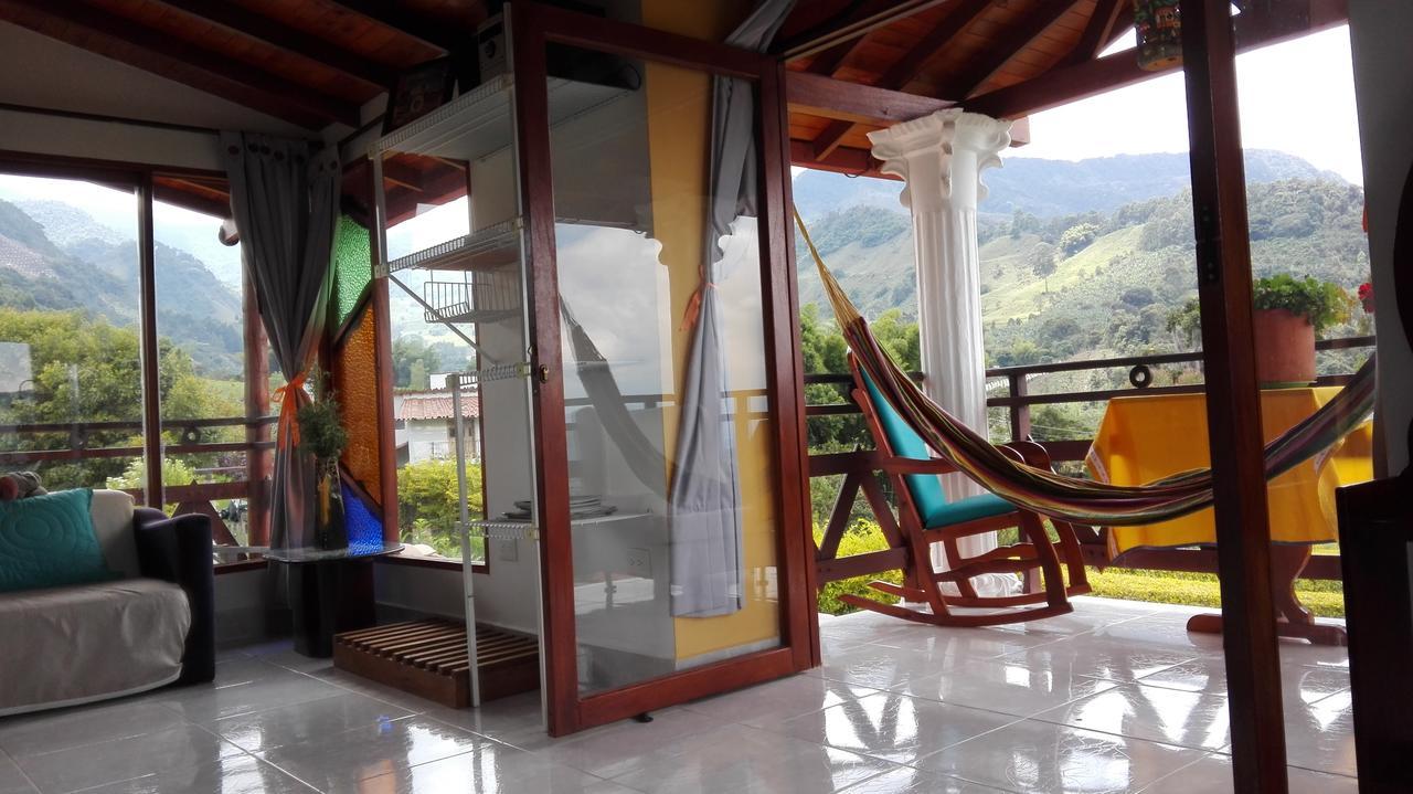 Coliving La Boira Acomodação com café da manhã Jardin Exterior foto