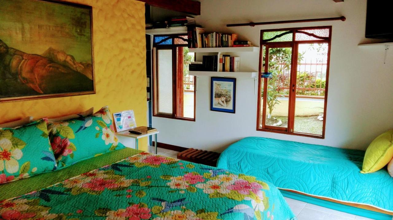 Coliving La Boira Acomodação com café da manhã Jardin Exterior foto