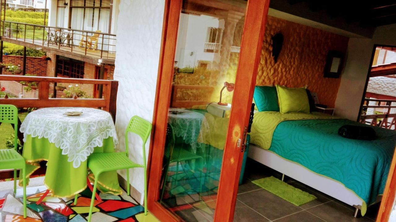 Coliving La Boira Acomodação com café da manhã Jardin Exterior foto